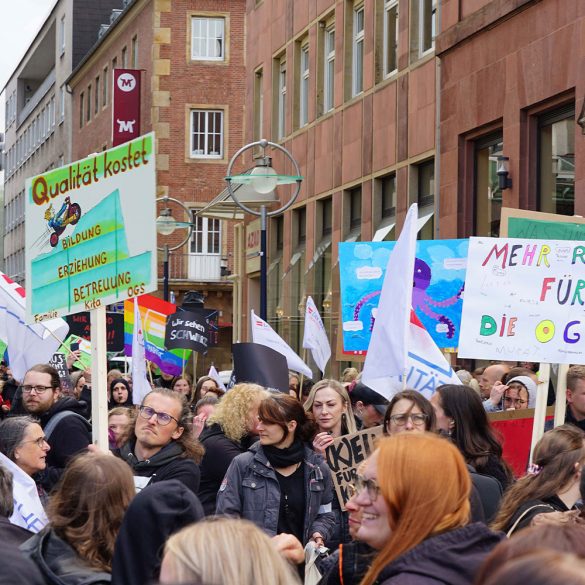 Protestmarsch gegen den „Ausverkauf der sozialen Landschaft in NRW“