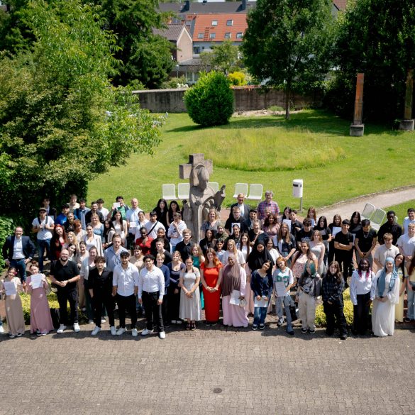 Kommende-Stiftung beneVolens verleiht Diplomean Schülerinnen und Schüler aus Dortmund und Umgebung