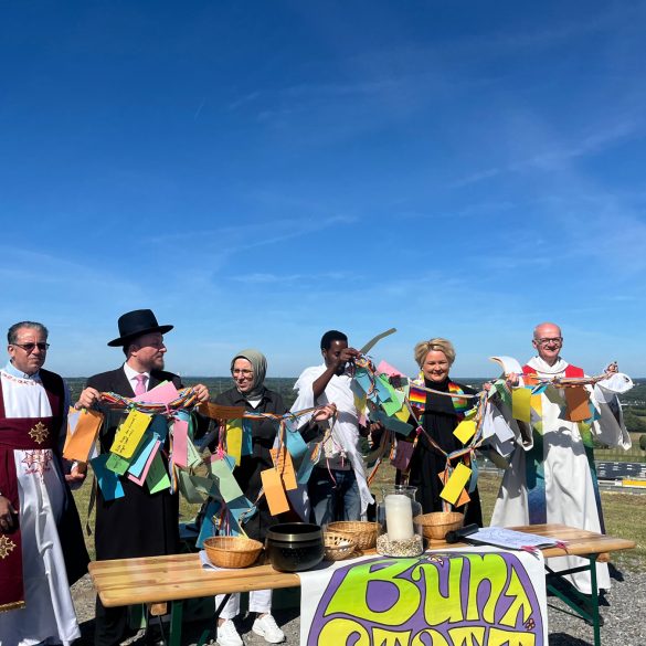 Friedensgebet der Religionen auf der Halde Schleswig