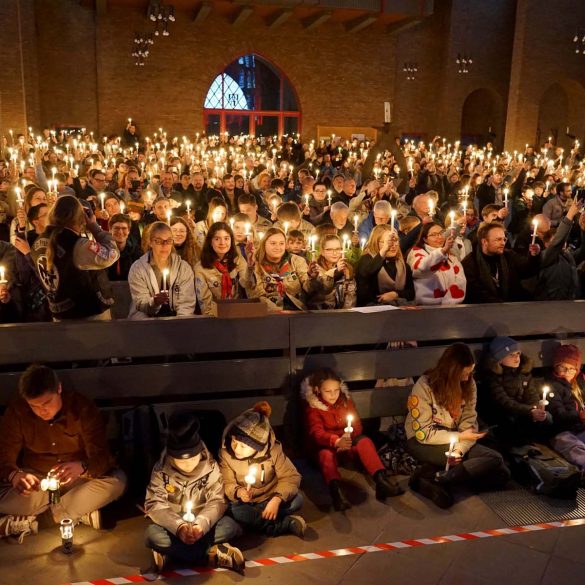 Friedenslicht aus Bethlehem wird ausgesendet