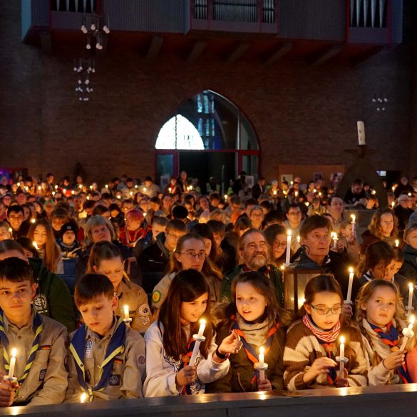 Friedenslicht aus Bethlehem in Dortmund ausgesendet