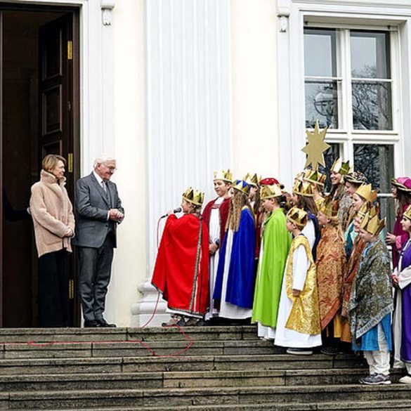 20 Königinnen und Könige besuchen Schloss Bellevue