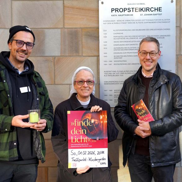 Lichterprozession vom Klostergarten in die Propsteikirche