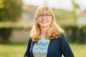 „Kirchenräume prägen vielerorts das Gesicht von Stadtteilen und Quartieren. Projekte wie in St. Martin zeigen, dass diese Orte auch künftig wichtige Ankerpunkte für Begegnung, Kultur und gesellschaftliches Miteinander sein können“, unterstreicht Diözesanbaumeisterin Carmen Matery-Meding. Foto: Erzbistum Paderborn
