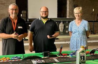 54 Meter Fahrspaß: Carrera-Rennstrecke in St. Martin wird verlängert