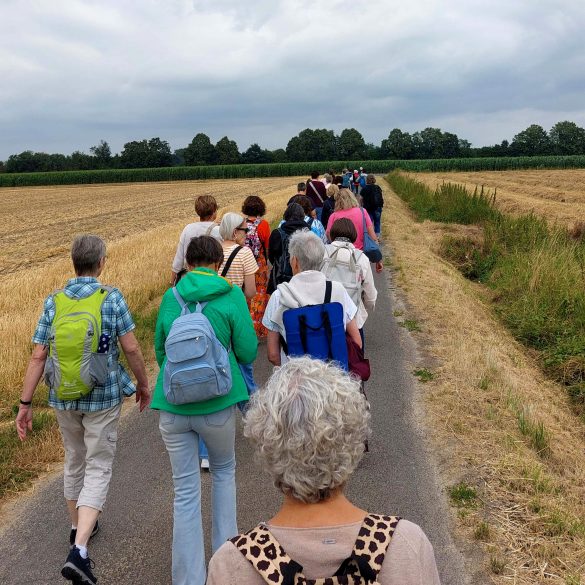 „Pilgern mit Leib und Seele“ – Frauen aus den Dekanaten Hellweg, Dortmund und Lippstadt-Rüthen wandern von Westönnen zur Werler Wallfahrtsbasilika