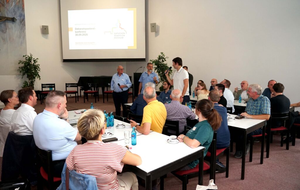 Um Fragen zu neuen Gremien und den Veränderungen im Bistumsprozess ging es am Mittwoch auf der Dekanatspastoralkonferenz der Katholischen Stadtkirche Dortmund. Foto: Michael Bodin / Erzbistum Paderborn